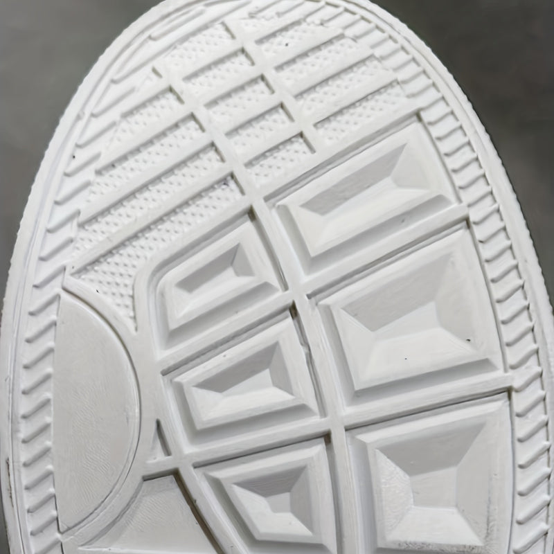 Stylish, Breathable Men's Canvas Low Tops - Comfortable Lace-up Sneakers for Outdoor & Everyday Wear